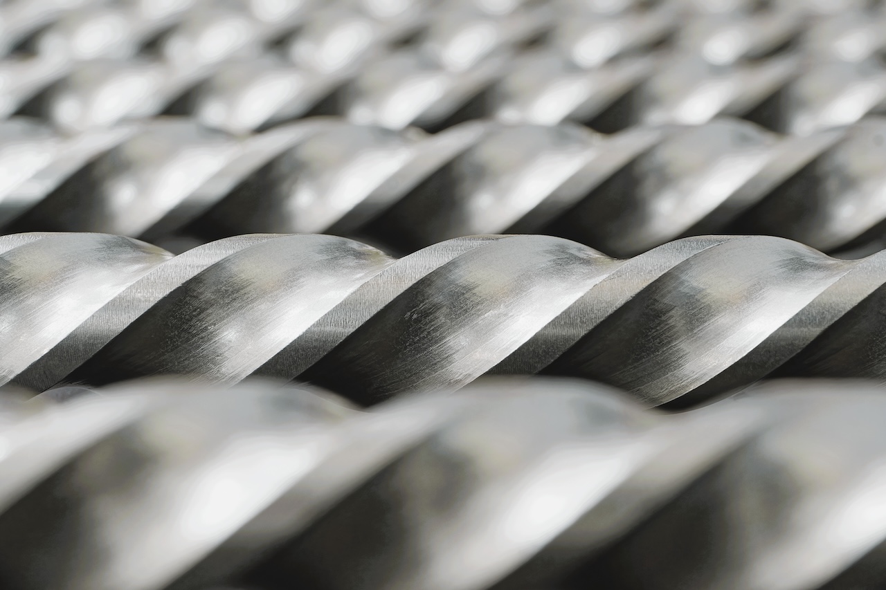 Steel drills spiral cutting edges